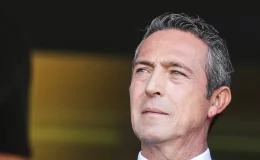 Oğlu Kongre’de beklenmedik bir şekilde ortaya çıktı ve izleyiciler, onun babasıyla olan benzerliğine hayran kaldı!
